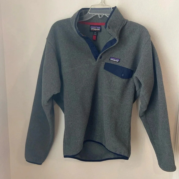 Patagonia Gray/Navy Men's Lightweight Synchilla Snap-T Fleece Pullover - Picture 1 of 4